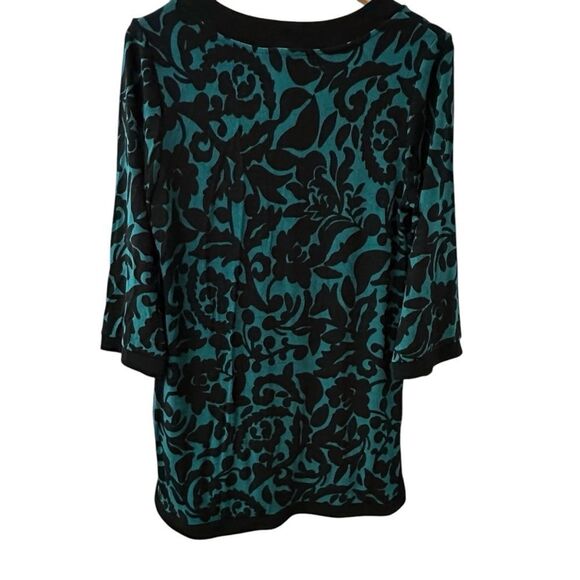 Chico’s ~ Women’s Green and black burnout tunic~ side slit hem ~ size 1/US M - Picture 2 of 11